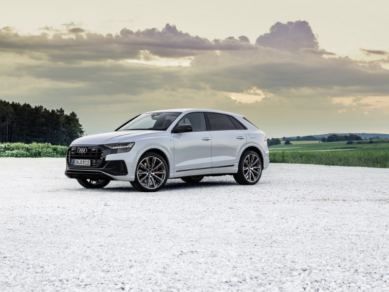 Audi Q8 TFSIe Quattro Plug-in Hybrid resim galerisi (15.10.2020)