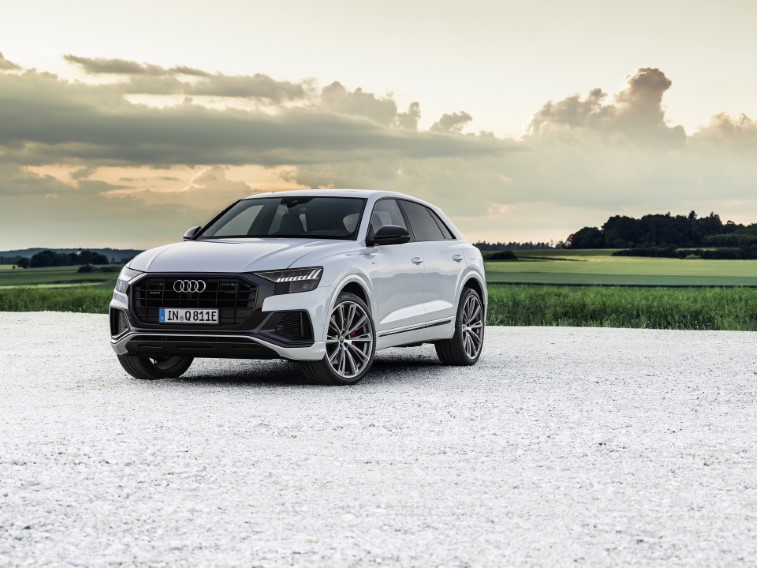 Audi Q8 TFSIe Quattro Plug-in Hybrid resim galerisi (15.10.2020)