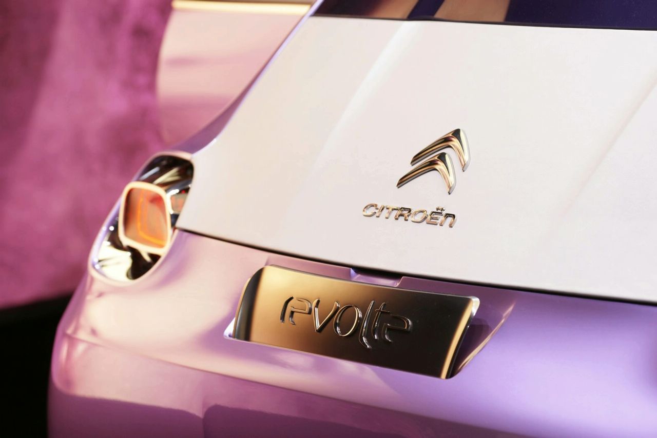 YEN CTROEN DS2'NN NCS REVOLTE KONSEPT GALER