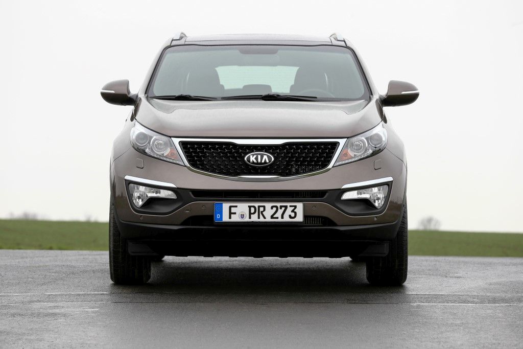 YEN MAKYAJLI 2014 KA SPORTAGE DETAYLI RESM GALERS