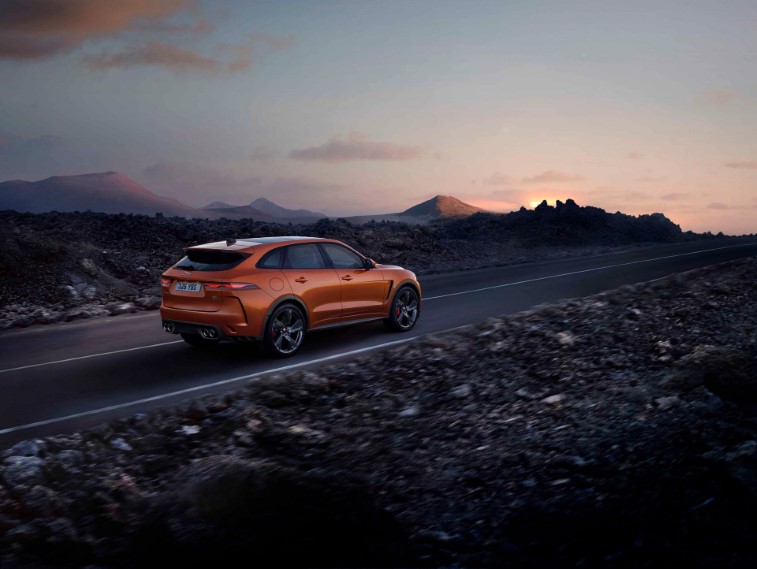 2021 Jaguar F-Pace SVR resim galerisi (03.12.2020)