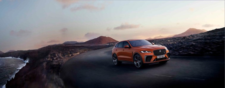 2021 Jaguar F-Pace SVR resim galerisi (03.12.2020)