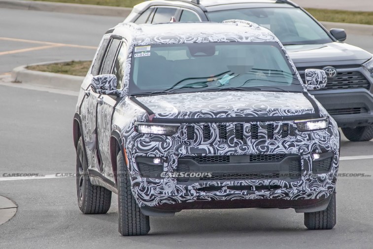 2022 Jeep Grand Cherokee resim galerisi (26.12.2020)