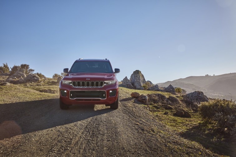 2021 Jeep Grand Cherokee L resim galerisi (07.01.2021)
