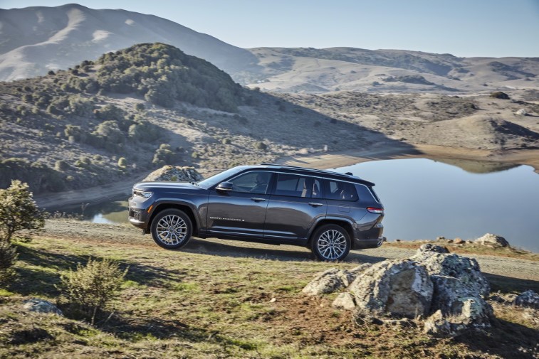 2021 Jeep Grand Cherokee L resim galerisi (07.01.2021)