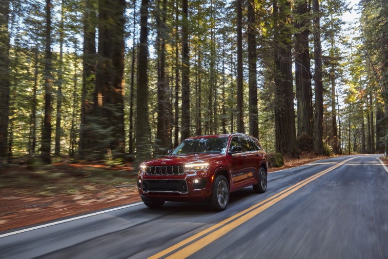 2021 Jeep Grand Cherokee L resim galerisi (07.01.2021)