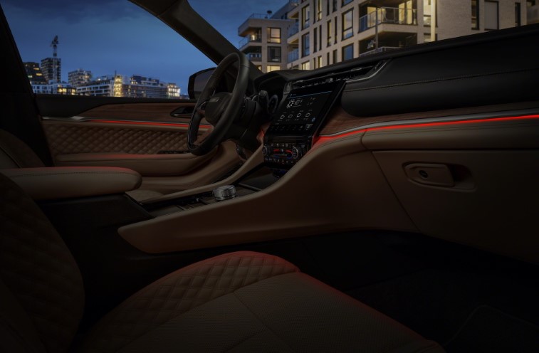 2021 Jeep Grand Cherokee L resim galerisi (07.01.2021)