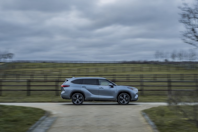 2021 Toyota Highlander resim galerisi (26.01.2021)