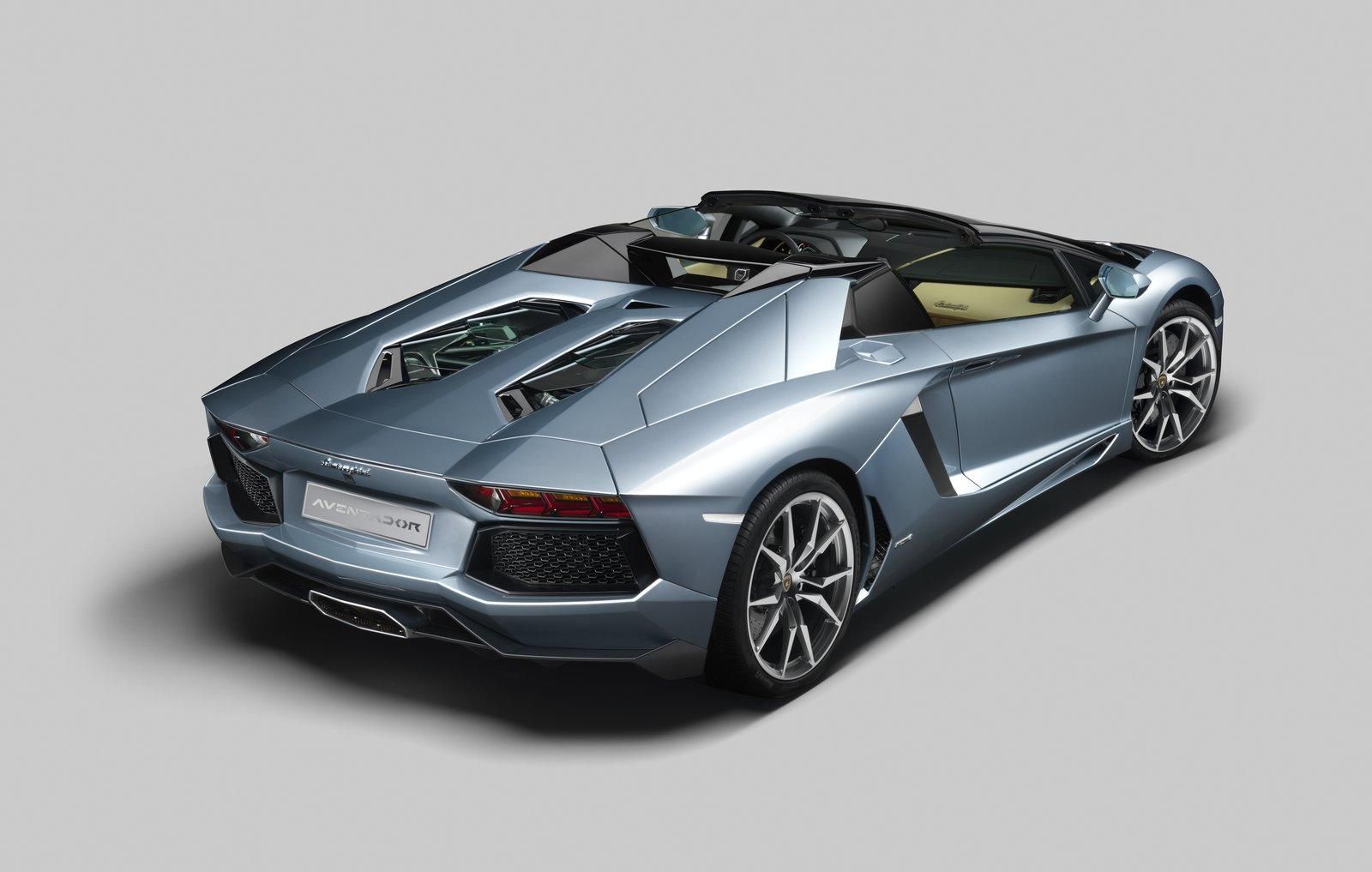 LAMBORGHN AVENTADOR ROADSTER GALER