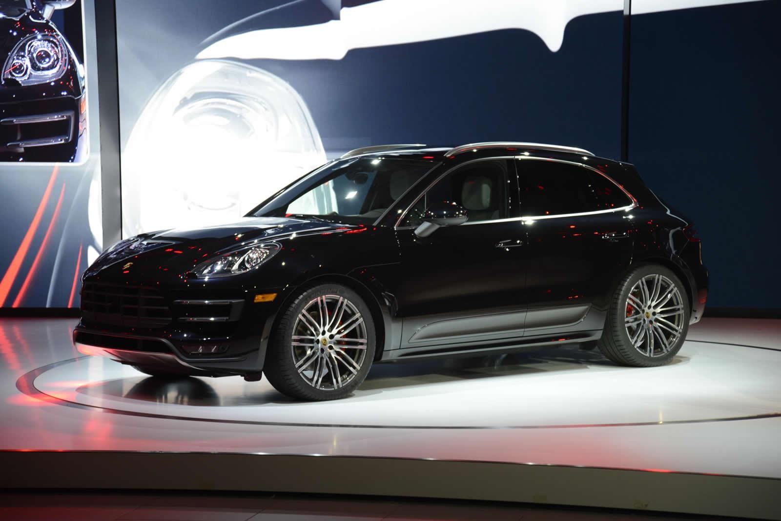 YEN PORSCHE MACAN LOS ANGLES TANITIM RESM GALERS