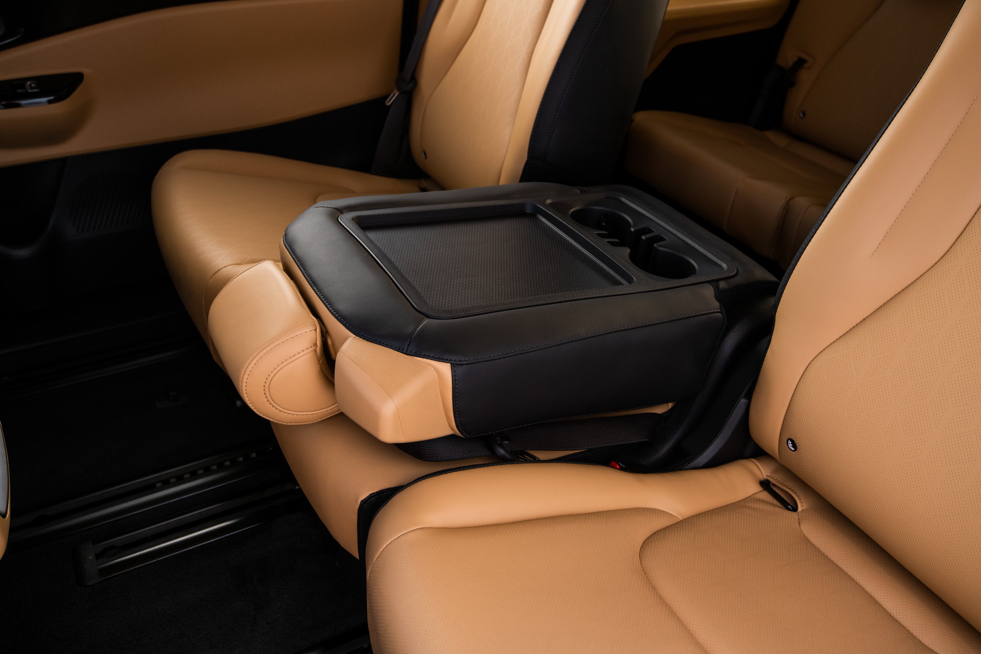 2022 Kia Carnival resim galerisi