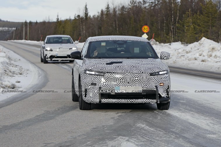 Yeni Elektrikli Renault Megane resim galerisi (07.03.2021)