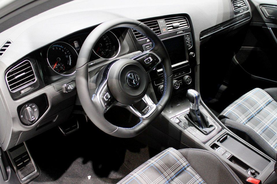 YEN VOLKSWAGEN GOLF GTE CENEVRE RESM GALERS