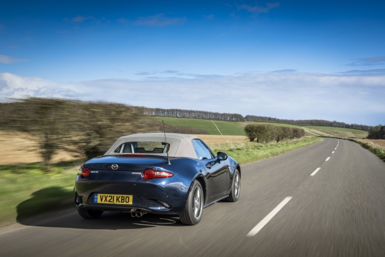 2021 Mazda MX-5 Sport Venture Edition resim galerisi (12.04.2021)