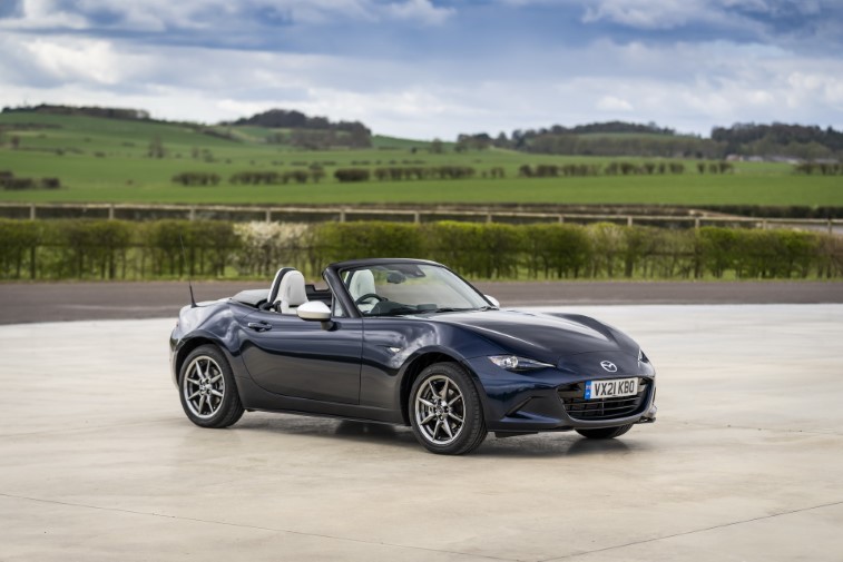 2021 Mazda MX-5 Sport Venture Edition resim galerisi (12.04.2021)