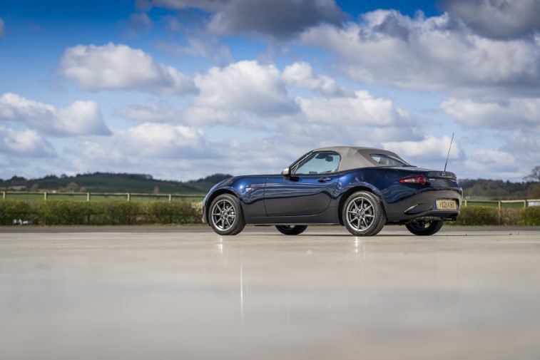 2021 Mazda MX-5 Sport Venture Edition resim galerisi (12.04.2021)