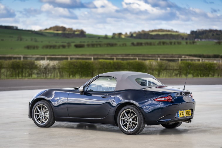 2021 Mazda MX-5 Sport Venture Edition resim galerisi (12.04.2021)