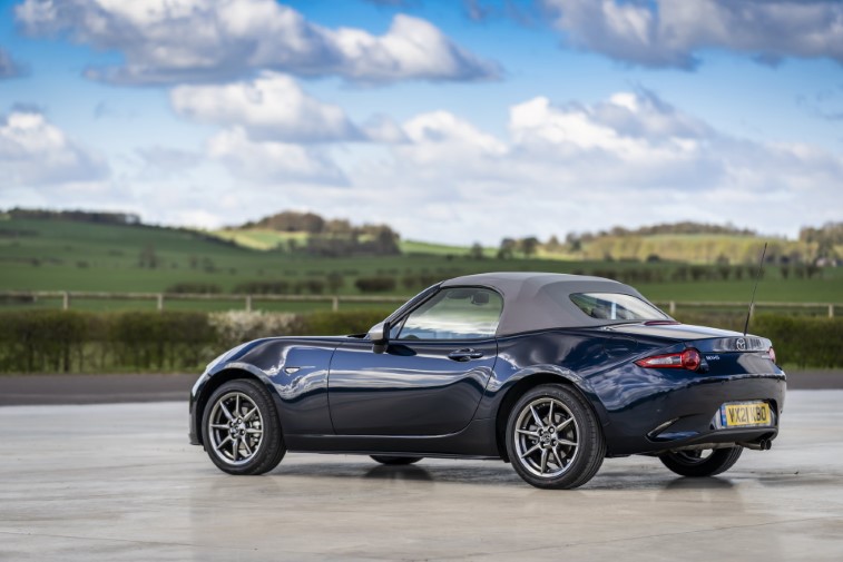 2021 Mazda MX-5 Sport Venture Edition resim galerisi (12.04.2021)