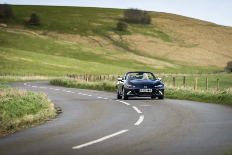 2021 Mazda MX-5 Sport Venture Edition resim galerisi (12.04.2021)