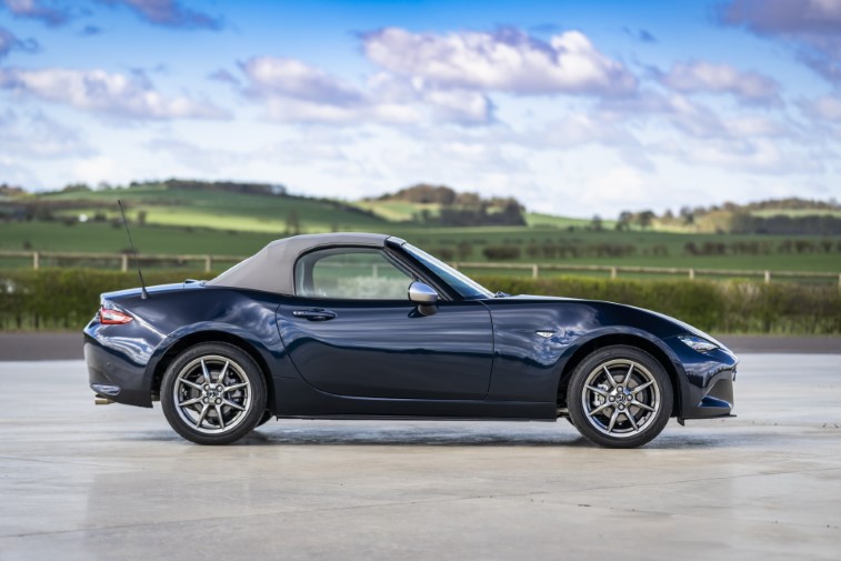 2021 Mazda MX-5 Sport Venture Edition resim galerisi (12.04.2021)