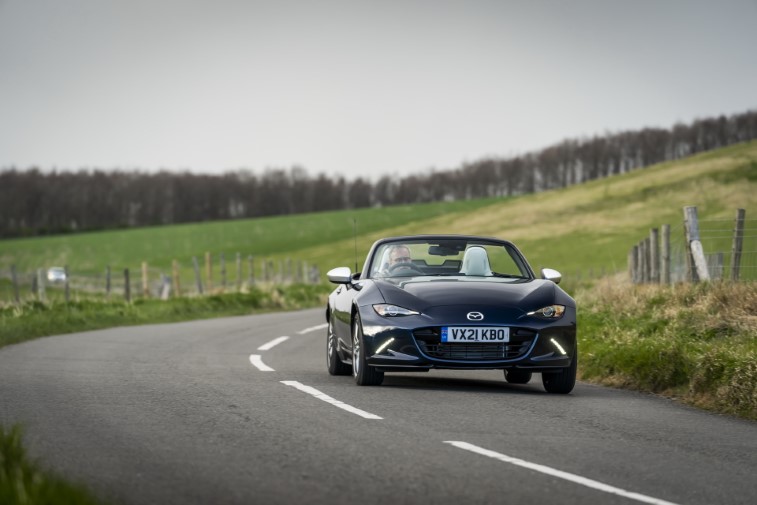2021 Mazda MX-5 Sport Venture Edition resim galerisi (12.04.2021)