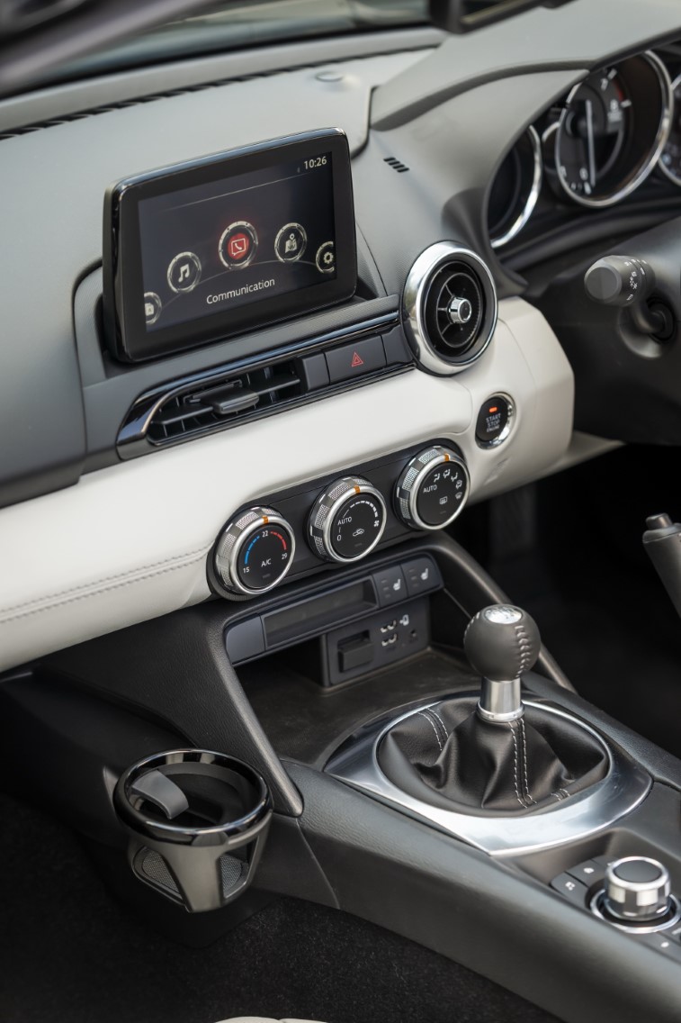 2021 Mazda MX-5 Sport Venture Edition resim galerisi (12.04.2021)