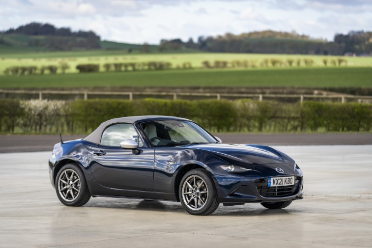 2021 Mazda MX-5 Sport Venture Edition resim galerisi (12.04.2021)