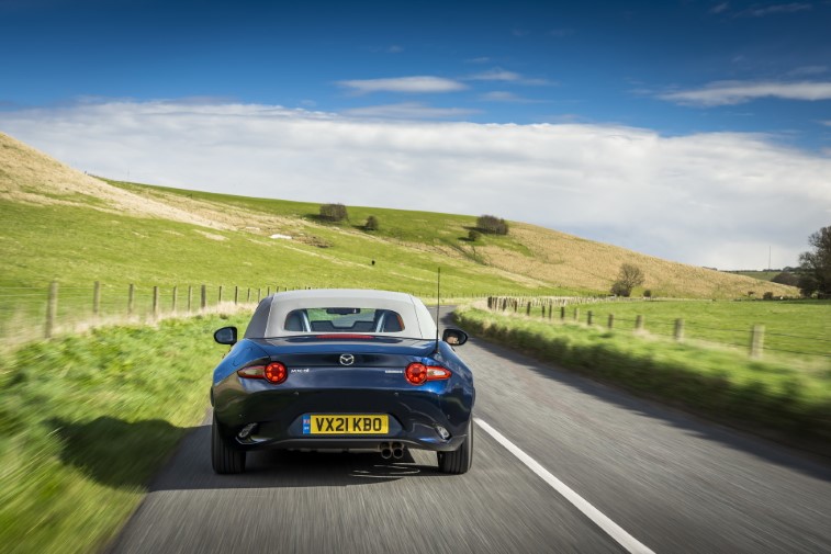 2021 Mazda MX-5 Sport Venture Edition resim galerisi (12.04.2021)