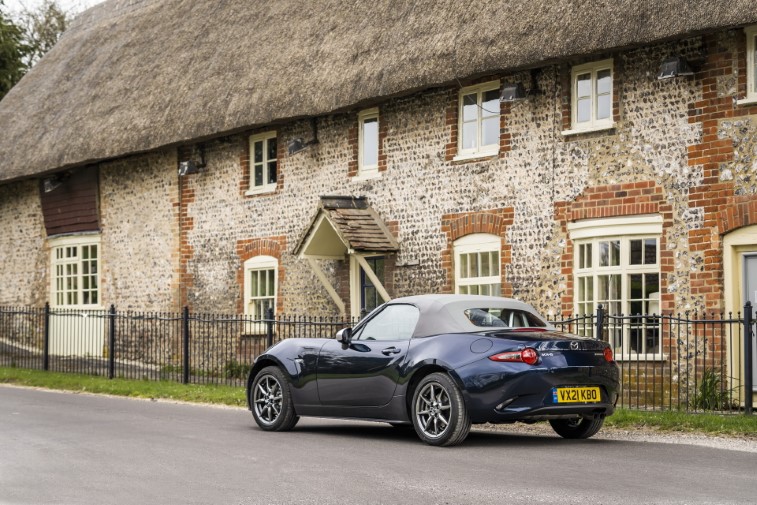 2021 Mazda MX-5 Sport Venture Edition resim galerisi (12.04.2021)