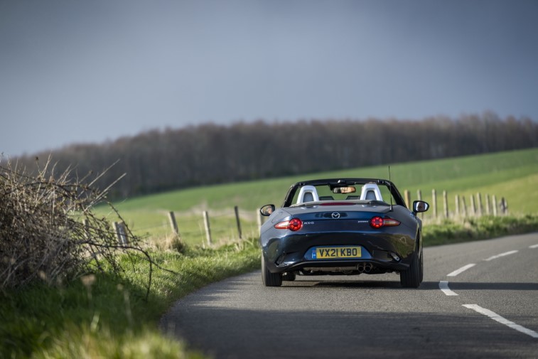 2021 Mazda MX-5 Sport Venture Edition resim galerisi (12.04.2021)