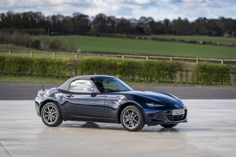 2021 Mazda MX-5 Sport Venture Edition resim galerisi (12.04.2021)