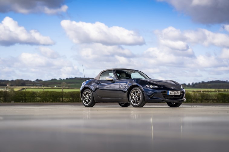 2021 Mazda MX-5 Sport Venture Edition resim galerisi (12.04.2021)