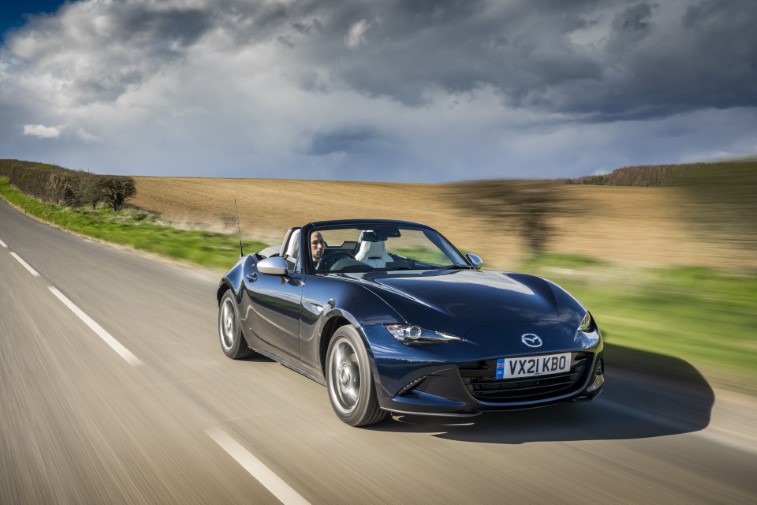 2021 Mazda MX-5 Sport Venture Edition resim galerisi (12.04.2021)