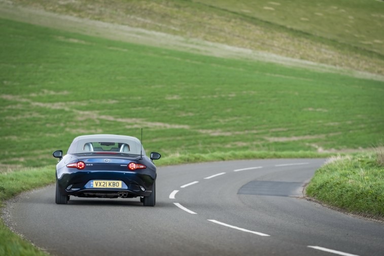 2021 Mazda MX-5 Sport Venture Edition resim galerisi (12.04.2021)