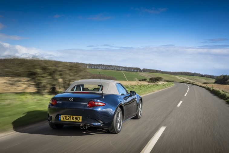 2021 Mazda MX-5 Sport Venture Edition resim galerisi (12.04.2021)