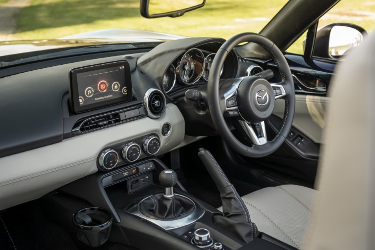 2021 Mazda MX-5 Sport Venture Edition resim galerisi (12.04.2021)