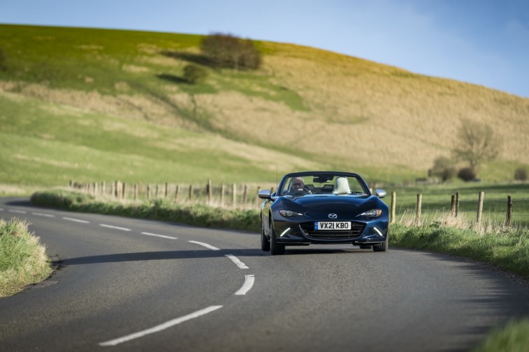 2021 Mazda MX-5 Sport Venture Edition resim galerisi (12.04.2021)