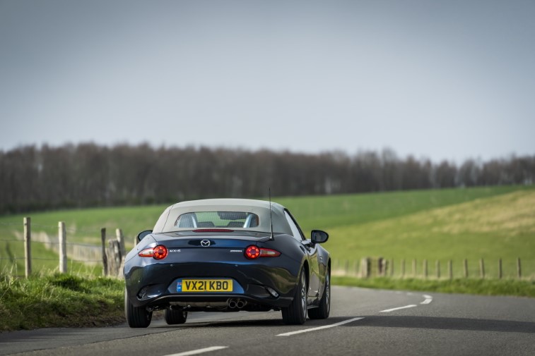 2021 Mazda MX-5 Sport Venture Edition resim galerisi (12.04.2021)