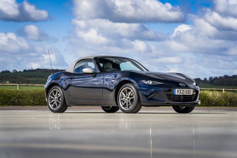 2021 Mazda MX-5 Sport Venture Edition resim galerisi (12.04.2021)