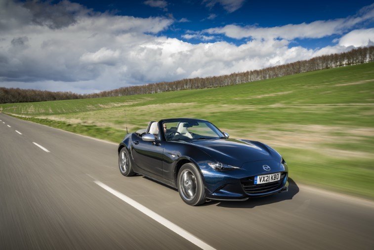 2021 Mazda MX-5 Sport Venture Edition resim galerisi (12.04.2021)