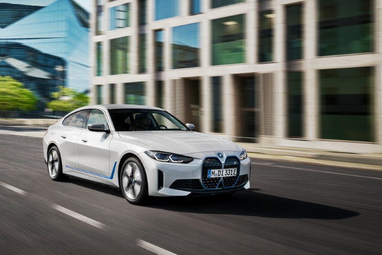 Yeni BMW i4 resim galerisi (02.06.2021)