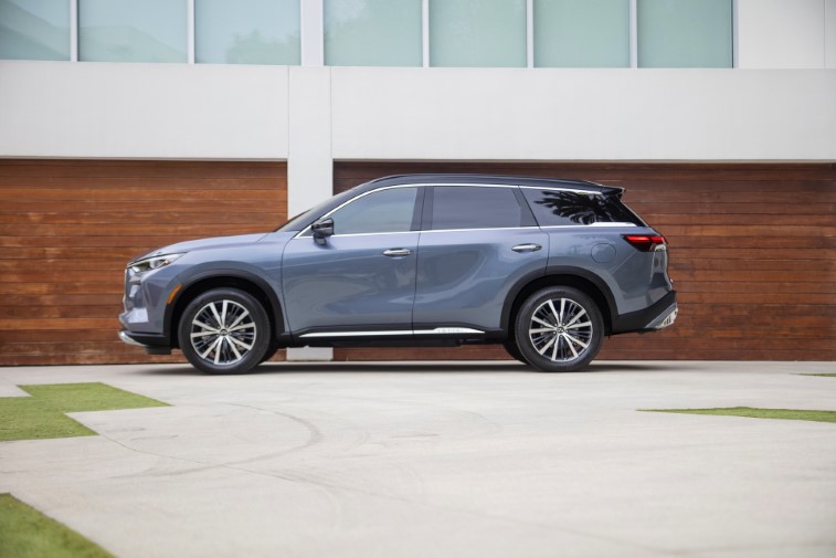 2022 Infiniti QX60 resim galerisi (25.06.2021)