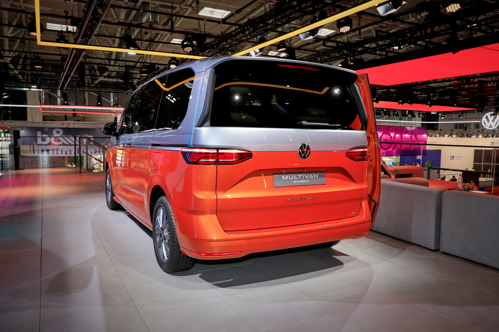 2022 VW T7 Multivan resim galerisi (08.09.2021)