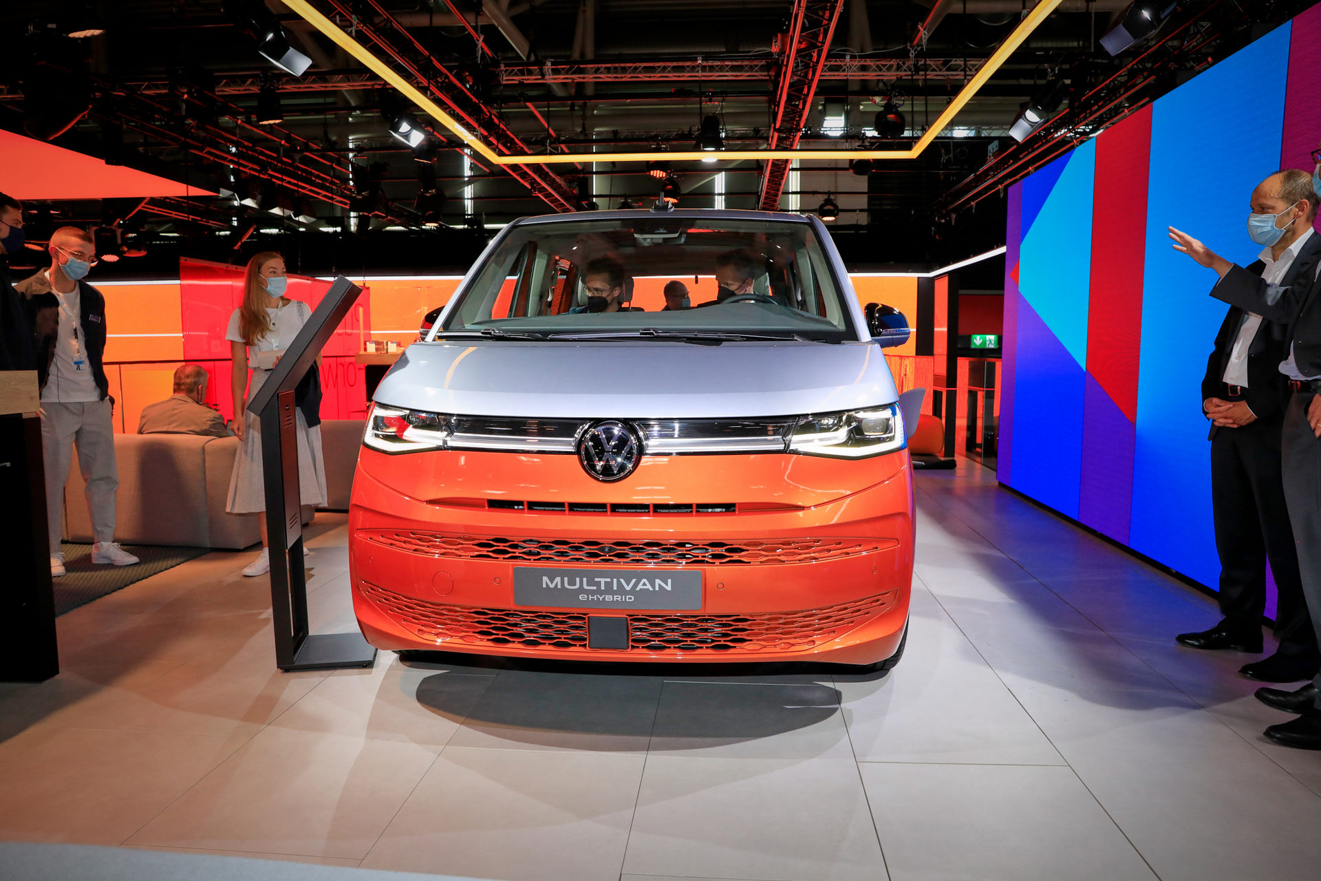 2022 VW T7 Multivan resim galerisi (08.09.2021)