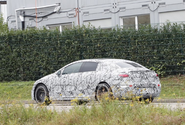 2023 Mercedes-AMG EQE 53 resim galerisi (22.09.2021)