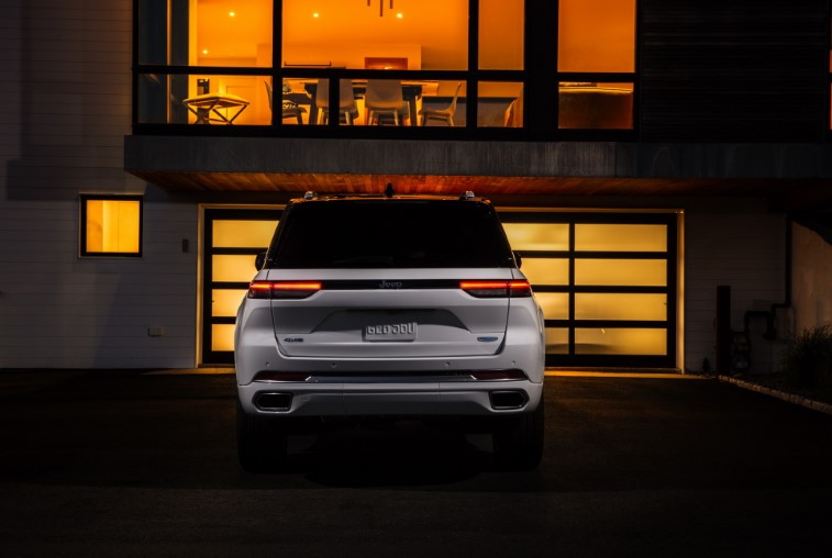 2022 Jeep Grand Cherokee 5 Koltuklu SWB resim galerisi (30.09.2021)
