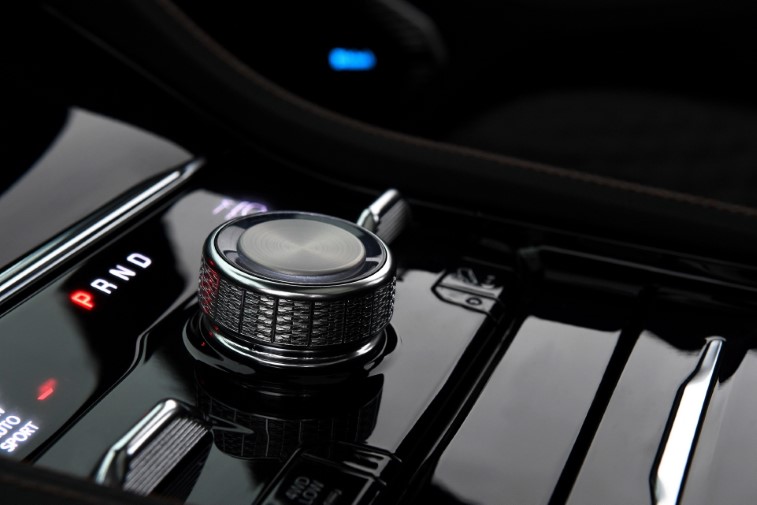2022 Jeep Grand Cherokee 5 Koltuklu SWB resim galerisi (30.09.2021)