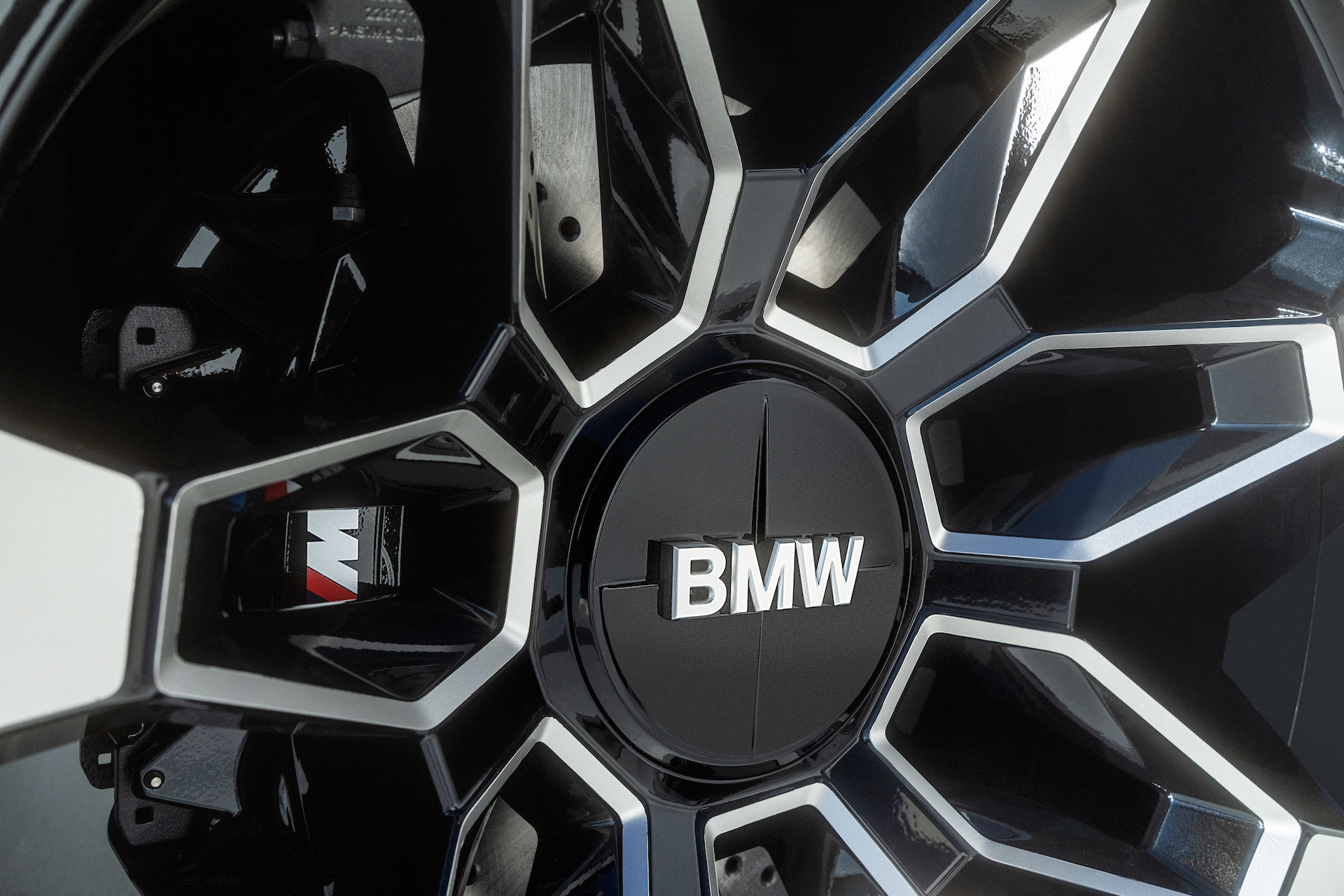 BMW Concept XM resim galerisi (30.11.2021)