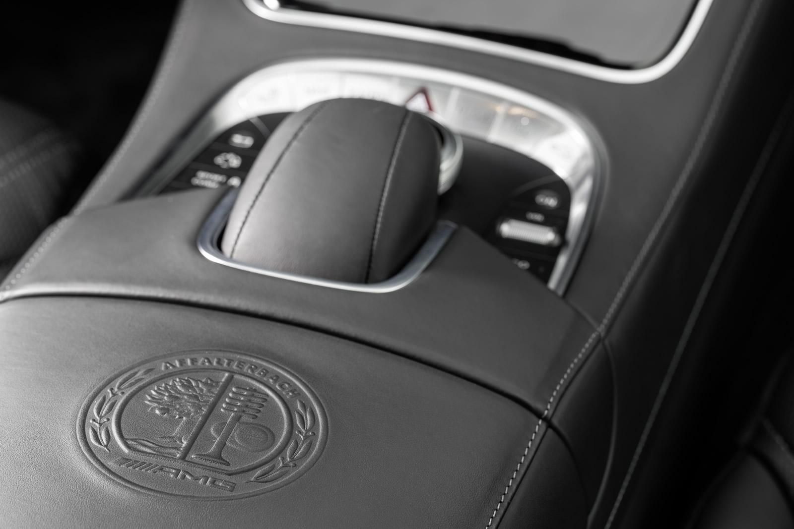 YEN MERCEDES S63 AMG RESM FOTORAF GALERS