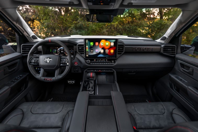 2023 Toyota Sequoia resim galerisi (26.01.2022)